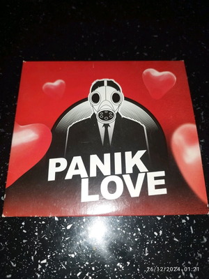 Panik Love 2021 CD like new, entechno genre