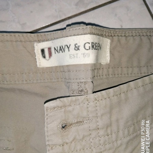 Navy & Green men's cargo shorts No 38 like new, beige