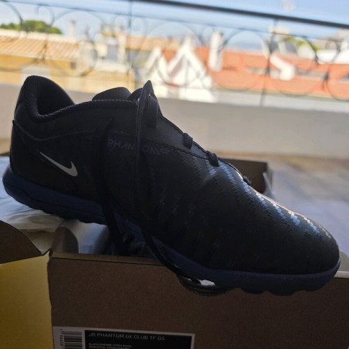 Nike Jr. Phantom GX Club TF football shoes like new, size 34, black
