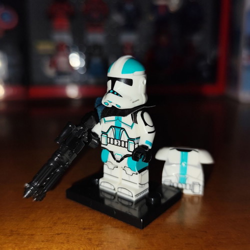 Howzer Star Wars Lego minifigure with accessories