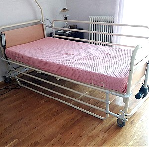 Ηλεκτρικό νοσοκομειακό κρεβάτι με στρώμα σε άριστη κατάσταση