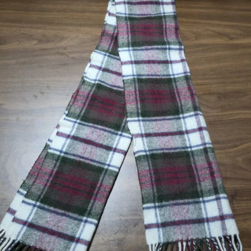 Johnstons of Elgin wool scarf like new, classic tartan