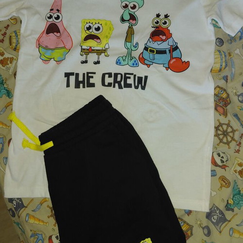 Μακό σετ καλοκαιρινό SpongeBob μεταχειρισμένο, κοντομάνικο μπλουζάκι και σορτσάκι