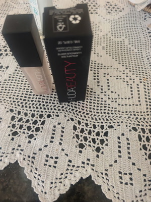 HUDA BEAUTY Concealer καινούργιο, απόχρωση Marshmello