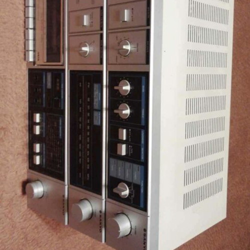 Sanyo Vintage Stereo System like new, complete set from 1984