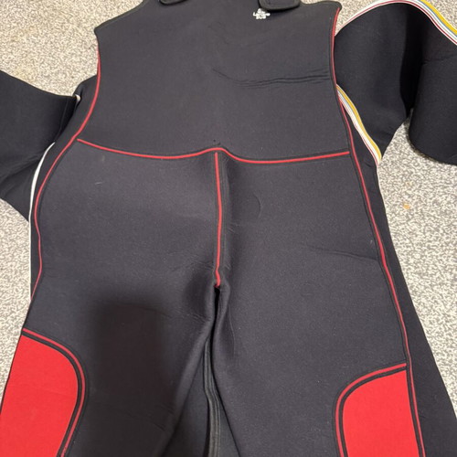 Diving suit women's size M like new