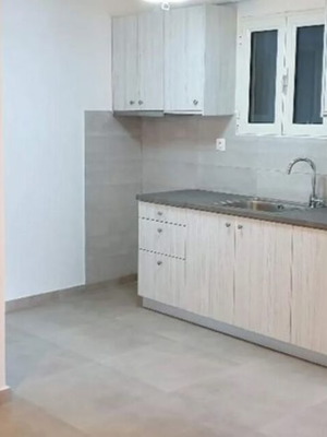 Διαμέρισμα 55 τ.μ. 3ου ορόφου στο Χατζηκυριάκειο Πειραιά πλήρως ανακαινισμένο