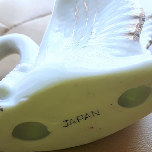 Κύκνος πορσελάνης μεταχειρισμένος, made in Japan 1960, λευκός με χρυσές πινελιές