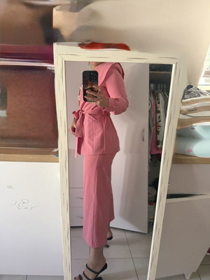 BSB pink suit with capri pants, sizes 42/44