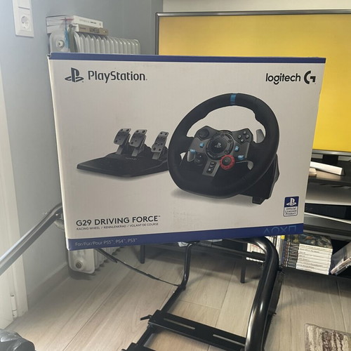 Logitech G29 Racing Wheel like new for PC and PS5