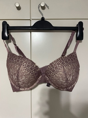 Victoria Secret pushup bombshell bra size D75