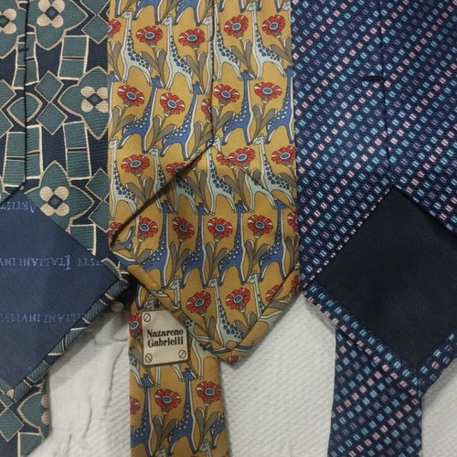 Branded men's ties pack of 8 used, 100% silk