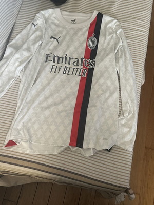 AC Milan jersey authentic, like new, size 2XL