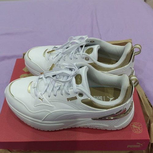 Puma R78 sneakers size 40 new, white