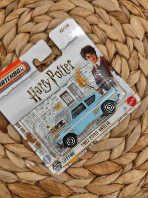 Harry Potter Matchbox 1962 Ford Anglia toy car