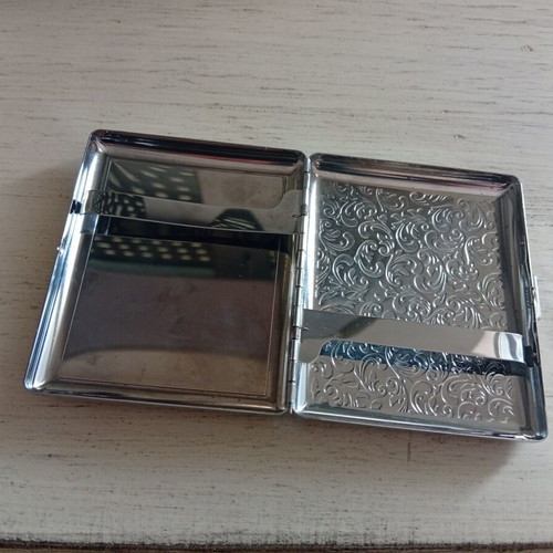 Art Nouveau tobacco case like new with floral design