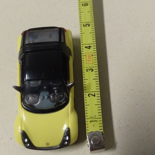 Pack of 2 small toy cars like new