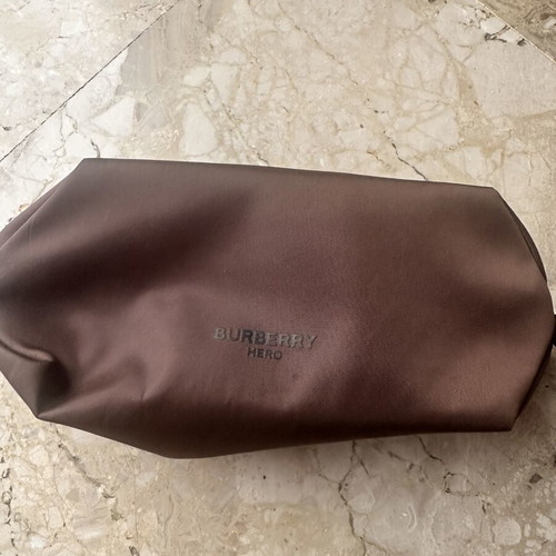 Burberry Hero men's toiletry bag, brown