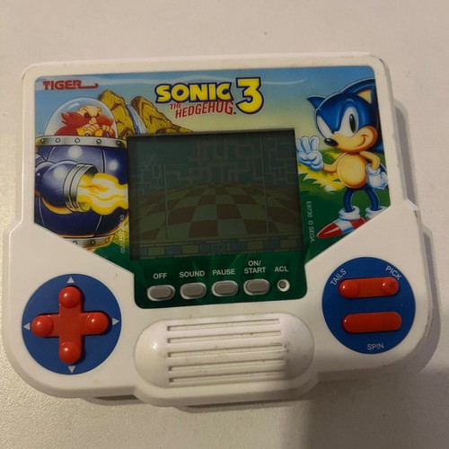 Tiger Electronics Sonic 3 like new, fully functional