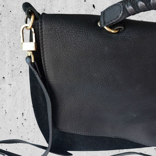 Kiomi black leather briefcase like new