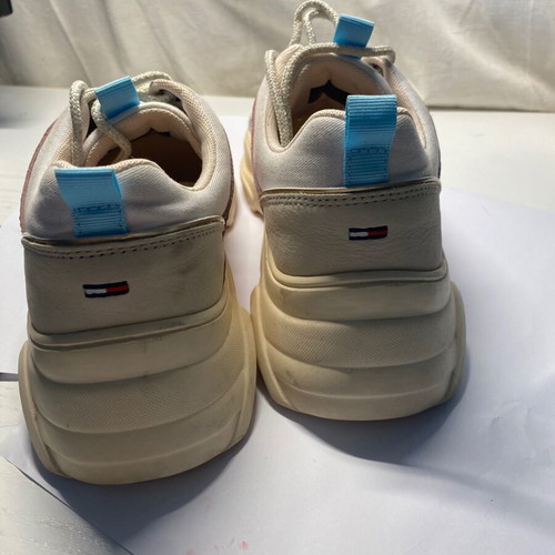 Tommy Hilfiger sneakers used, size 40, white multicolor