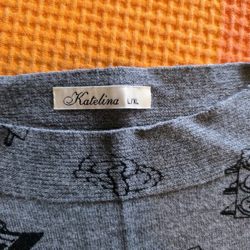 Wool women's sweater new with rhinestones, size L, grey