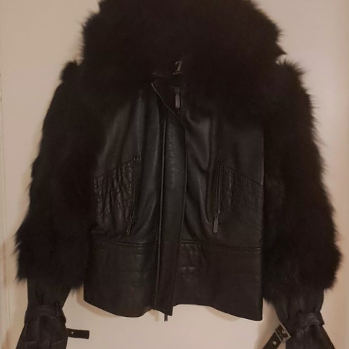 Leather jacket like new, Italian black with fur collar and sleeves