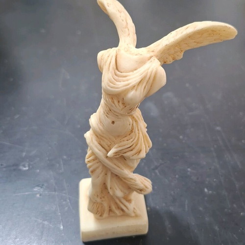 Vintage Nike of Samothrace statue made of resin like new