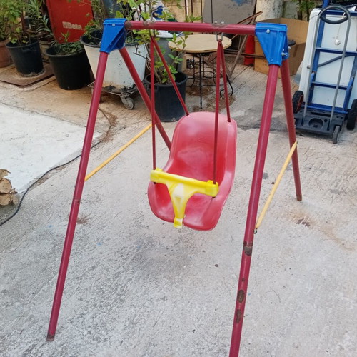 Lazarid outdoor swing with metal frame and plastic seat