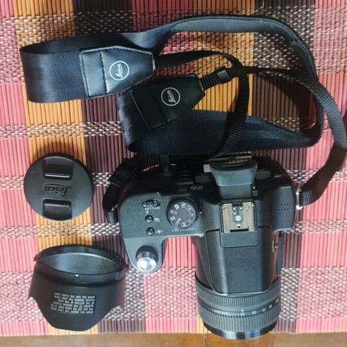 Leica V-Lux 1 κάμερα σαν καινούργια με 10.1 MP και ποιοτικό φακό