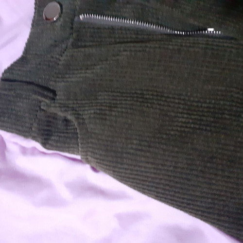 Mini corduroy skirt new in khaki with zipper and button, size S