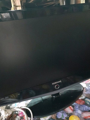 Samsung 32-inch HD TV with decoder