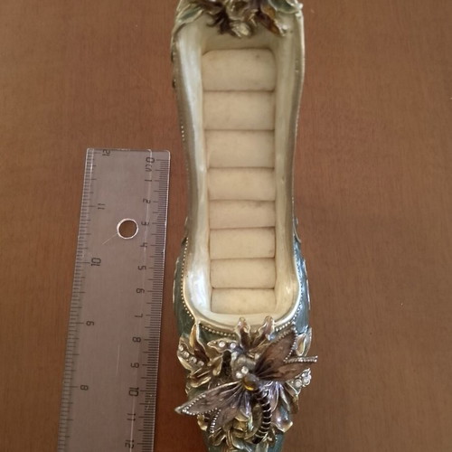 Jewelry box shoe like new with dragonfly for rings