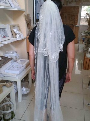 Wedding veil like new, embroidered tulle with sequins and beads