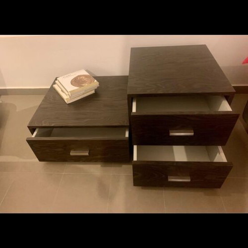 Drawer unit with three drawers like new, dark gray color