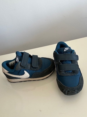 Nike παπούτσια αθλητικά για αγόρι μεταχειρισμένα, μέγεθος 26, μπλε