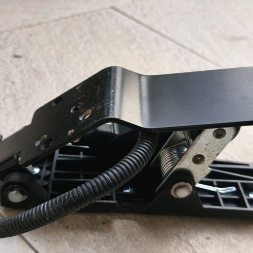 Sunward gas pedal used, reinforced for heavy-duty use