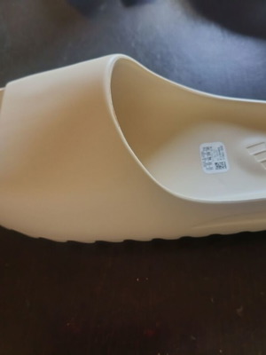 Adidas Yeezy slides Bone sandals size 46