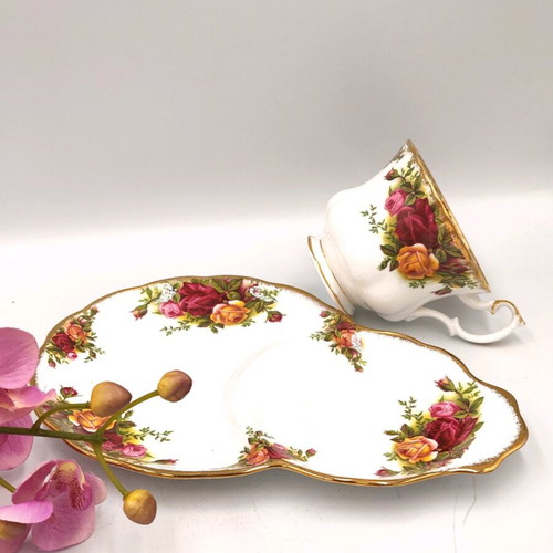 Royal Albert Old Country Roses coffee/tea tennis set like new
