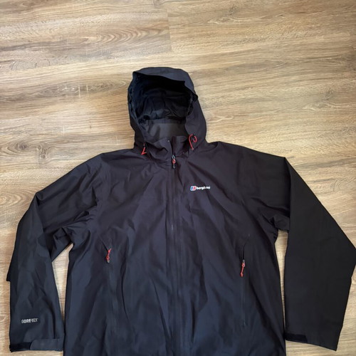 Berghaus GoreTex Stormcloud Waterproof Jacket XXL used, black