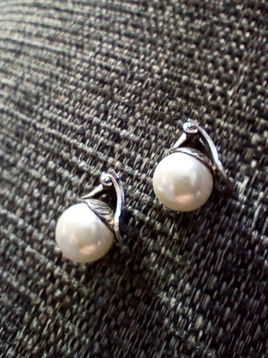 Ασημένια σκουλαρίκια δεκαετίας 60 με κλιπς και πέρλες σαν καινούργια