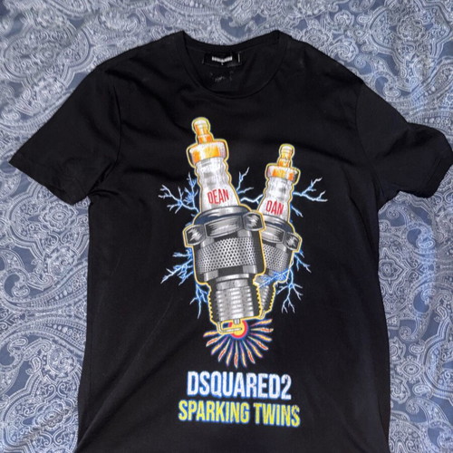 Dsquared2 black t-shirt like new, size large