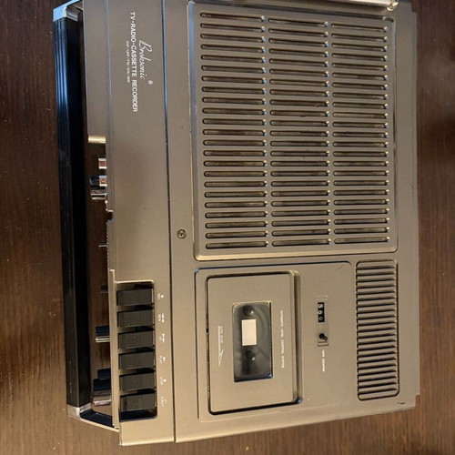 Broksonic CIRT-1800 Vintage Portable TV Radio Cassette Recorder used