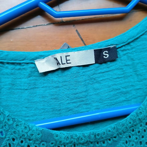 ALE sleeveless top like new, green, size S