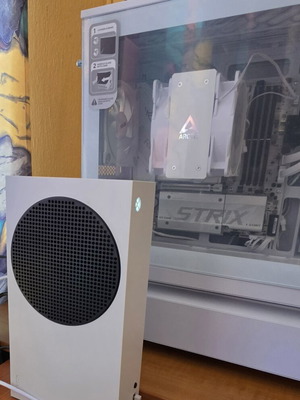Xbox Series S κονσόλα 320GB με δύο χειριστήρια
