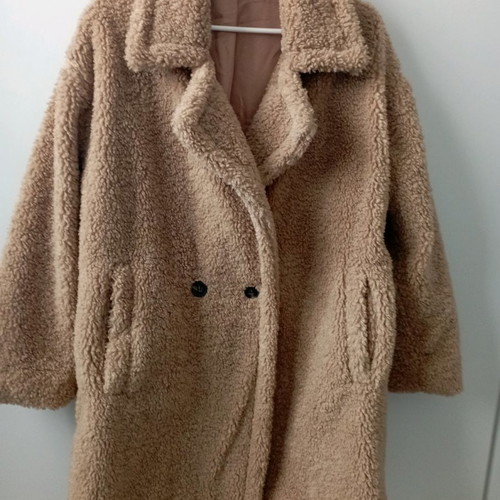Coat one size new, worn once