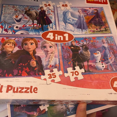 Frozen puzzle set like new