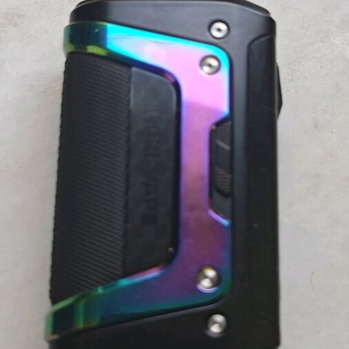 Geek Vape electronic cigarette like new with box
