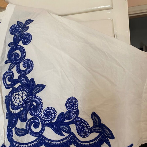 Zara set XS/S blouse and skirt with blue embroidery