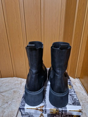 Gianna Kazakou women's boots No 41 new, black leather